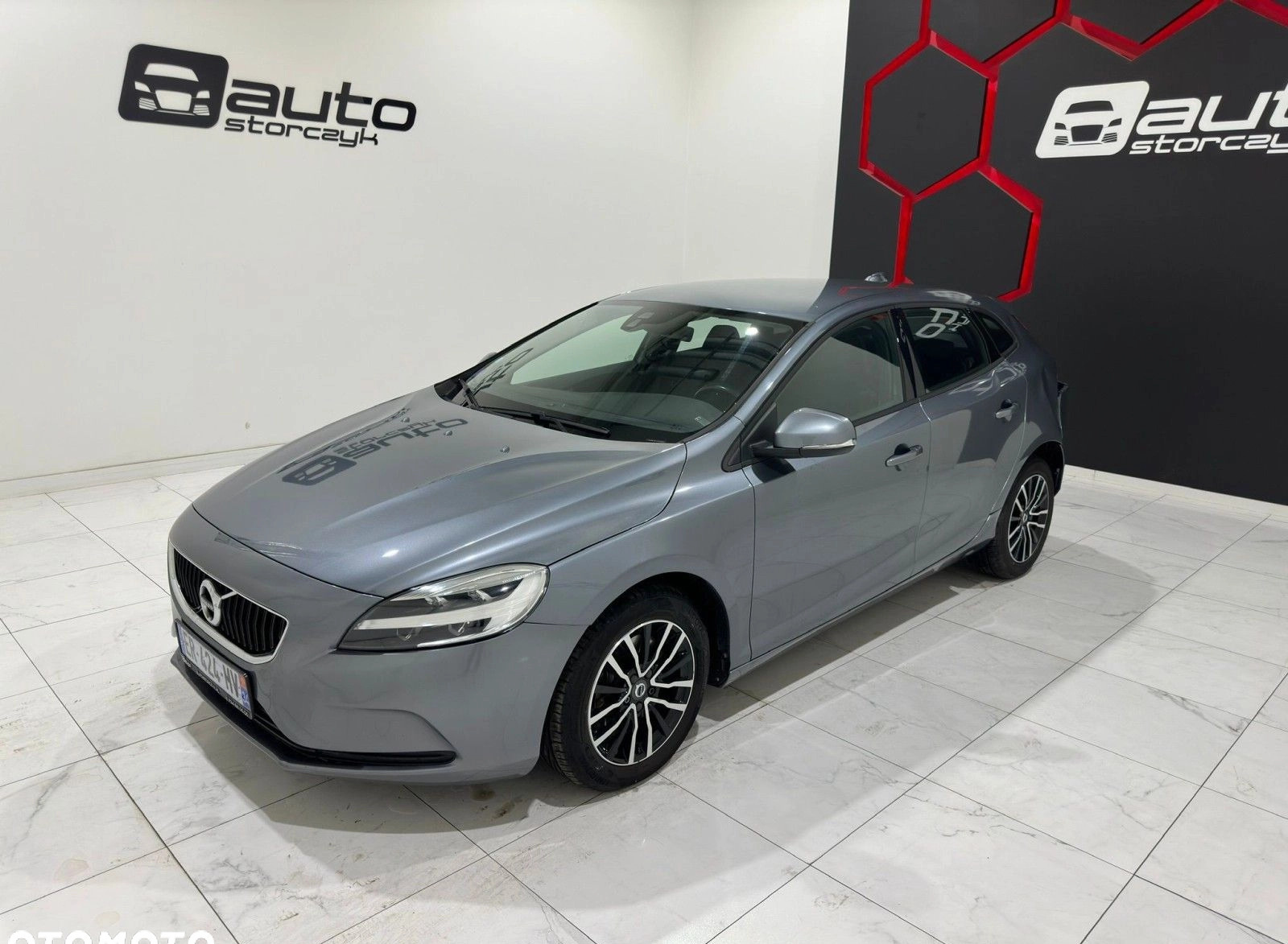 Volvo V40 cena 44900 przebieg: 72588, rok produkcji 2017 z Mrągowo małe 436